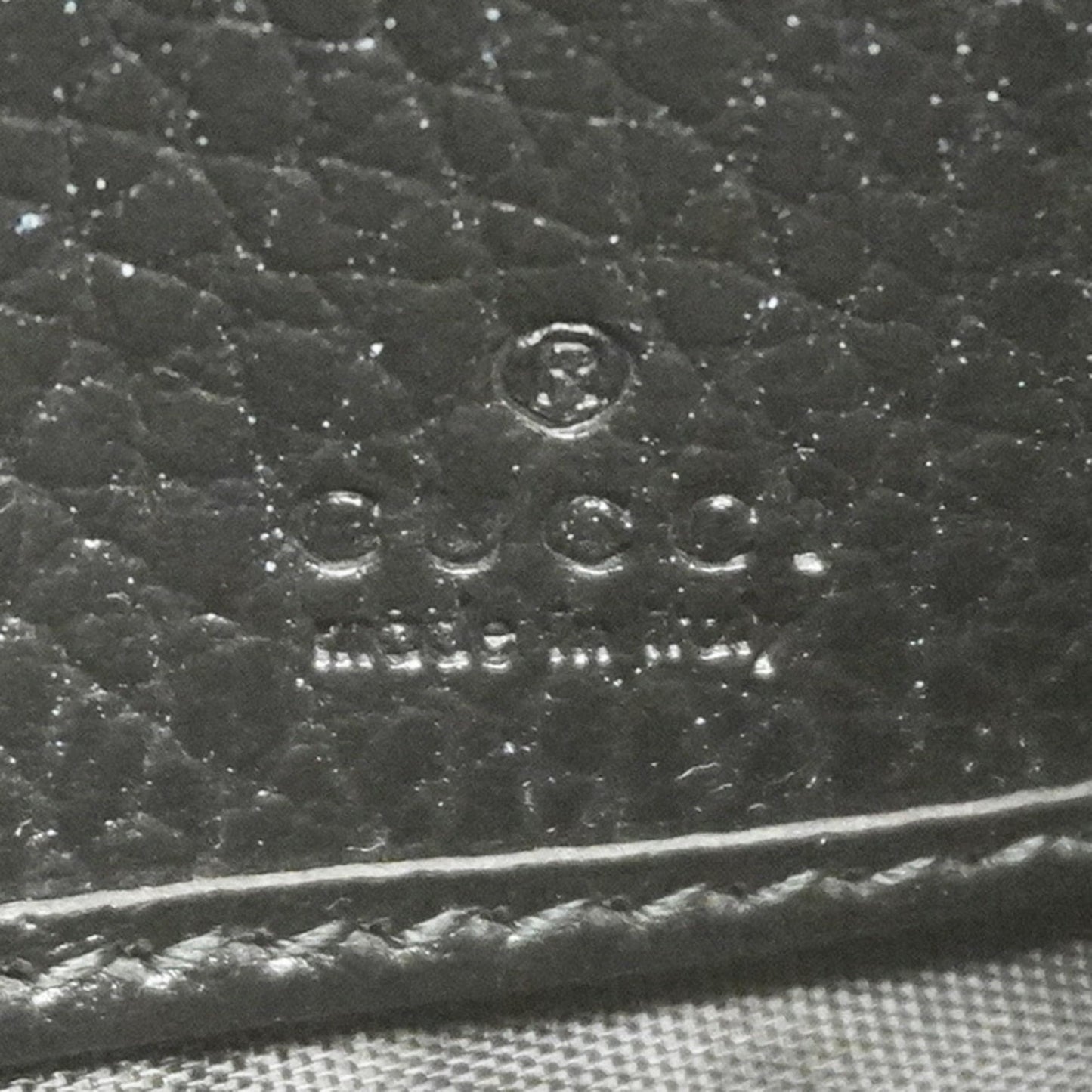 Gucci Black Leather Long Wallet (Bi-Fold) ( )