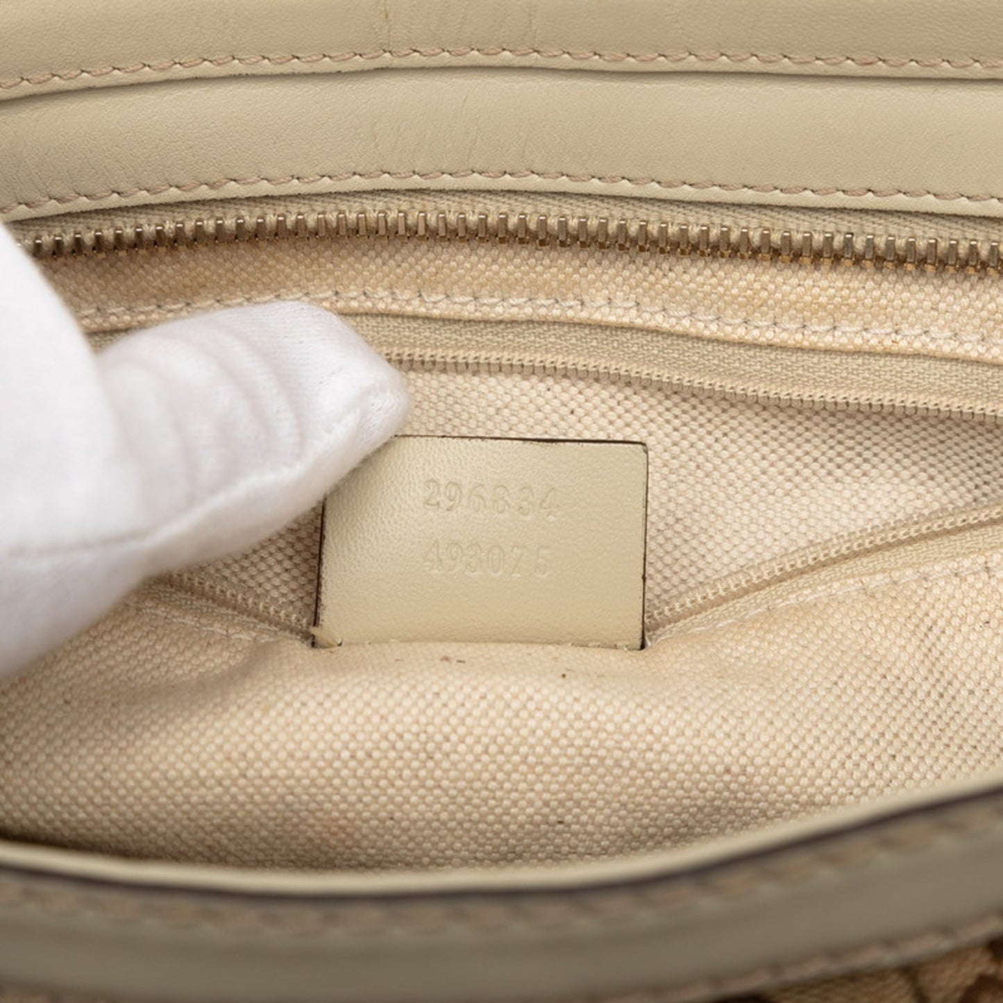 Gucci Beige Gg Canvas Shoulder Bag ( )