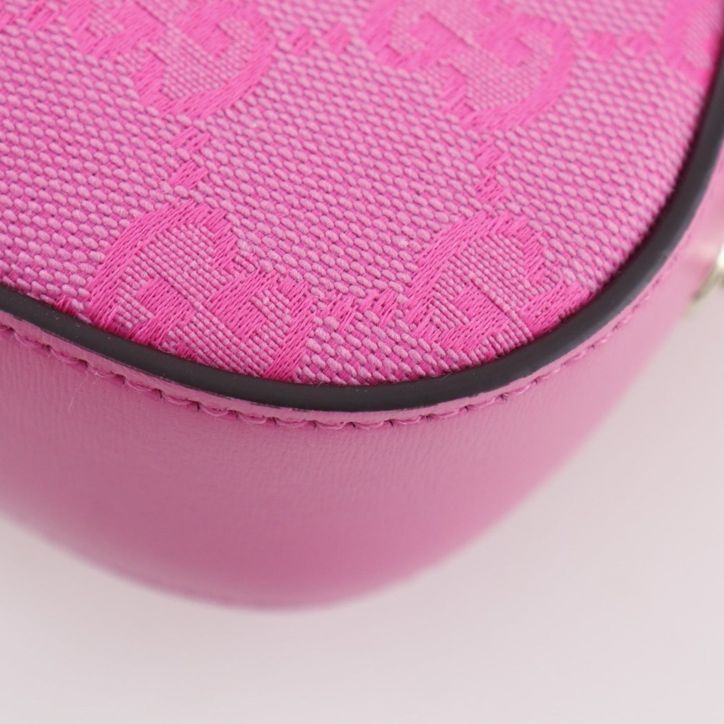 Gucci Pink Gg Canvas Shoulder Bag ( )