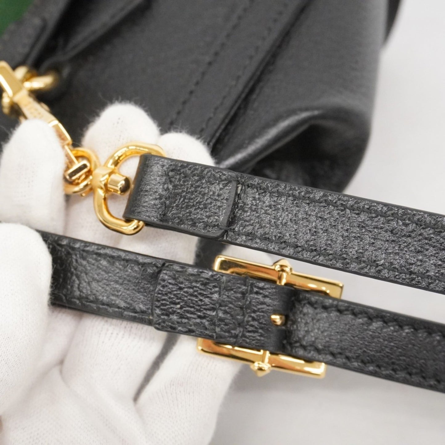 Gucci Black Leather Handbag ( )