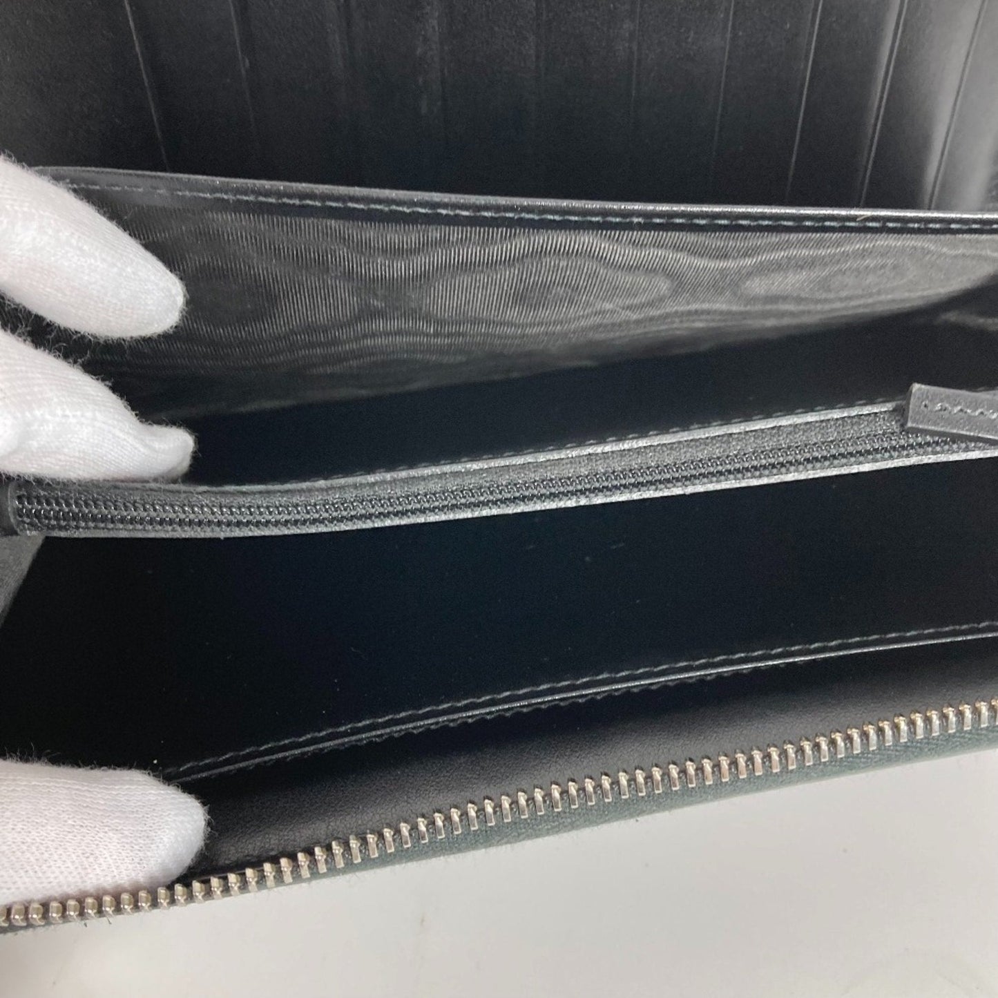 Gucci Black Leather Long Wallet (Bi-Fold) ( )
