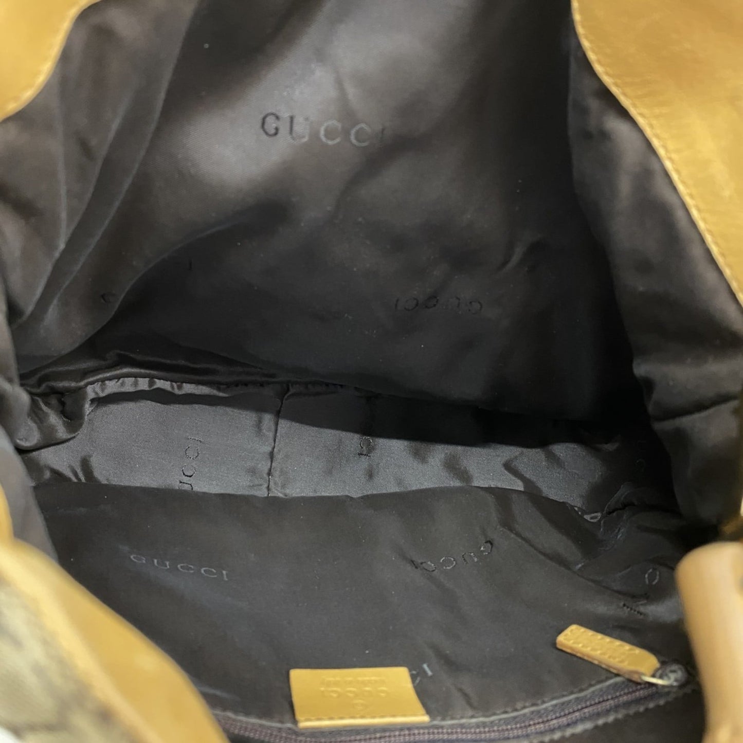 Gucci Brown Canvas Handbag ( )