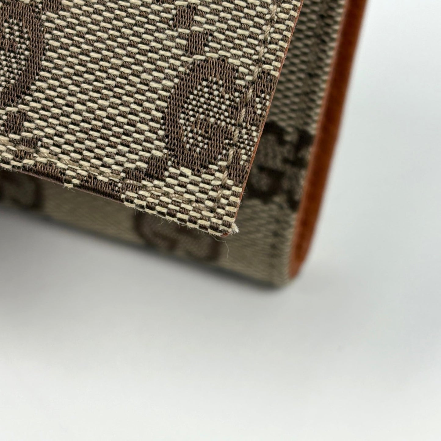 Gucci Brown Gg Canvas Long Wallet (Bi-Fold) ( )