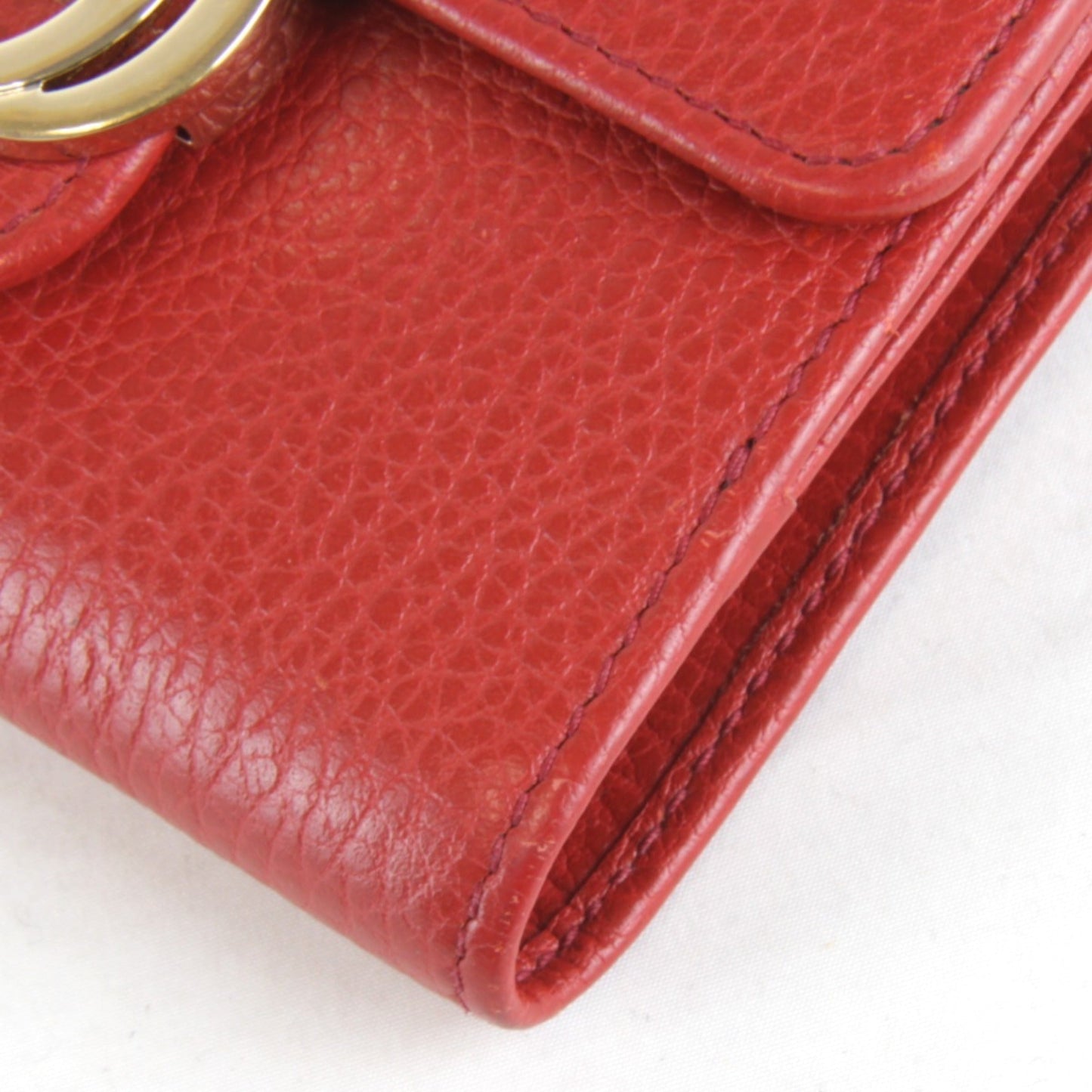 Gucci Red Color Leather Wallet (Bi-Fold) ( )