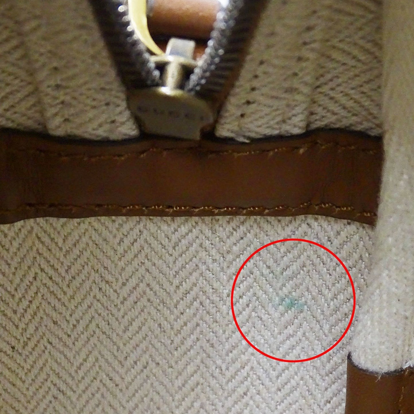 Gucci Beige Brown Gg Supreme Shoulder Bag ( )