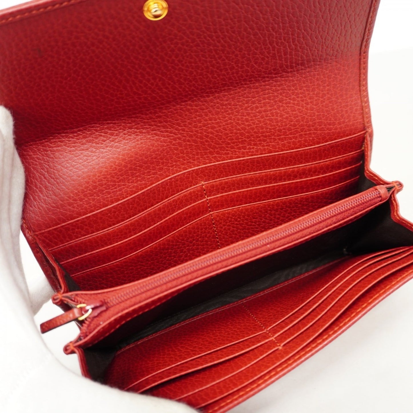 Gucci Red Color Leather Long Wallet (Bi-Fold) ( )