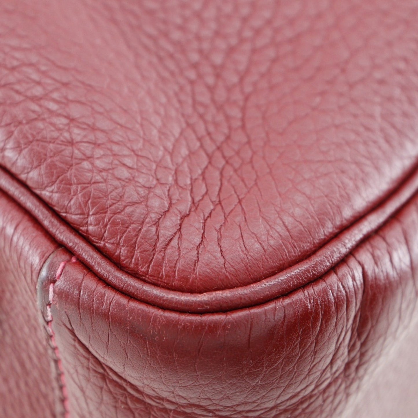 Hermes Lindy Red Color Taurillon Clemence Leather Handbag ( )