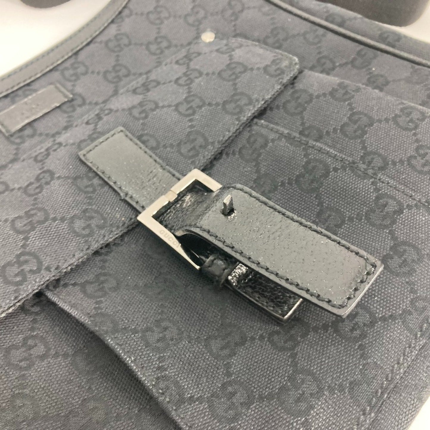 Gucci Black Gg Canvas Shoulder Bag ( )