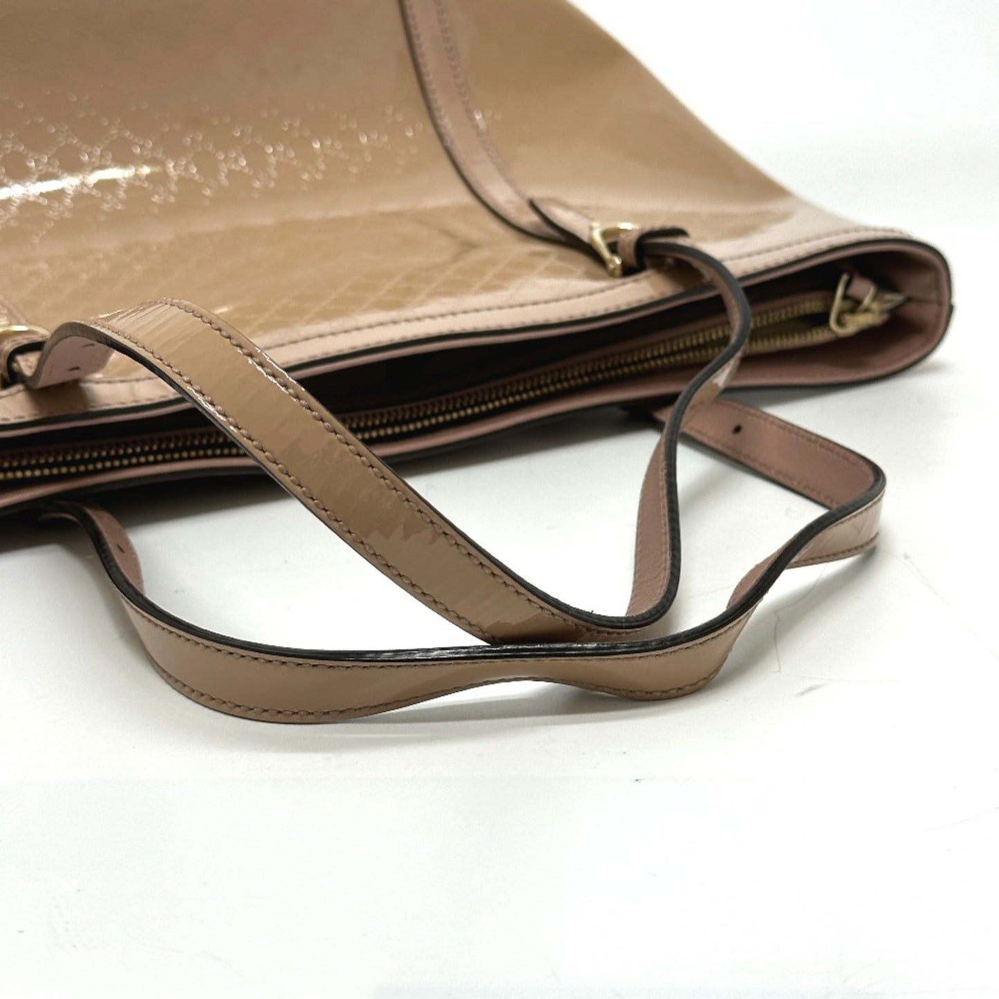 Gucci Beige Patent Leather Tote Bag ( )