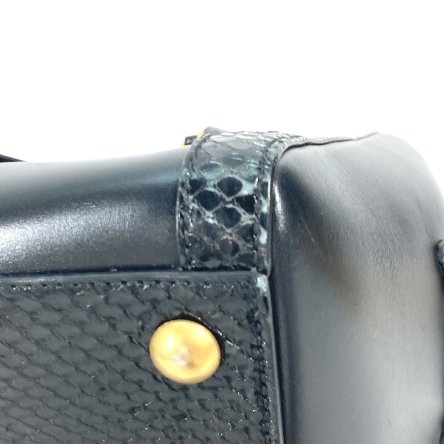 Gucci Black Leather Handbag ( )