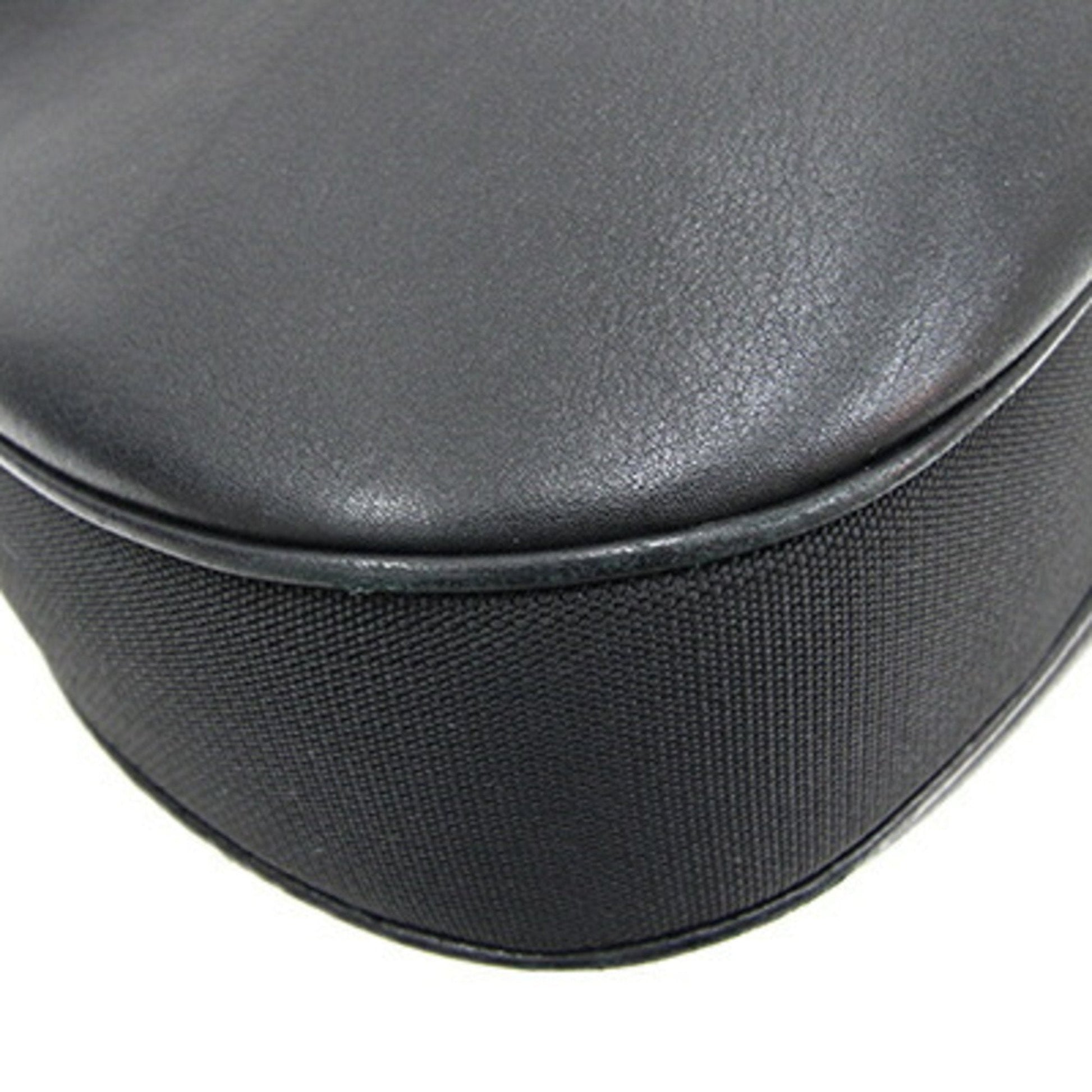 Gucci Leather Shoulder Bag