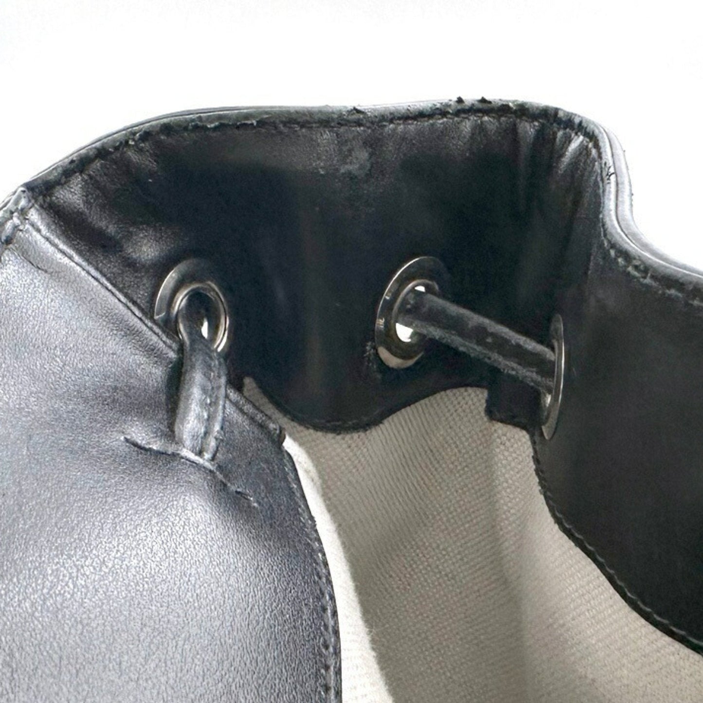 Gucci Black Leather Backpack ( )