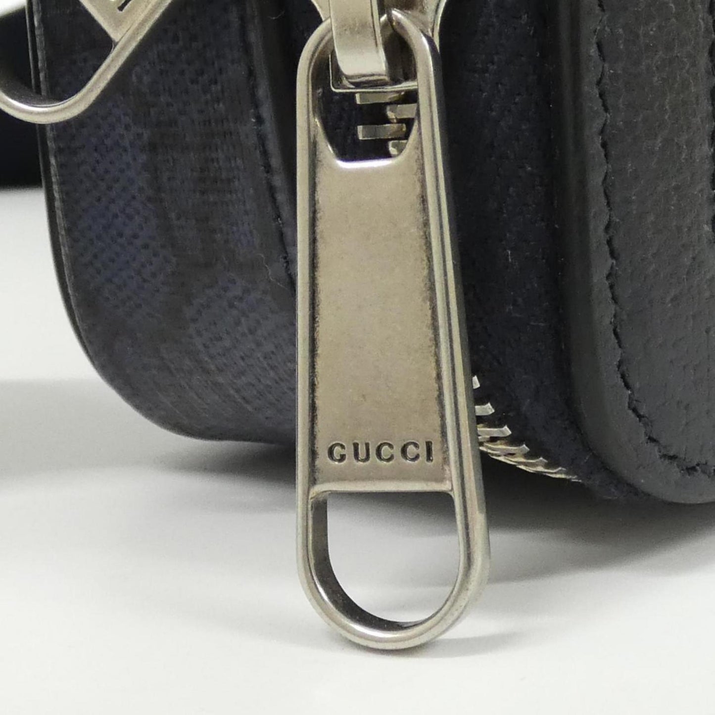 Gucci Black Blue Gg Supreme Shoulder Bag ( )