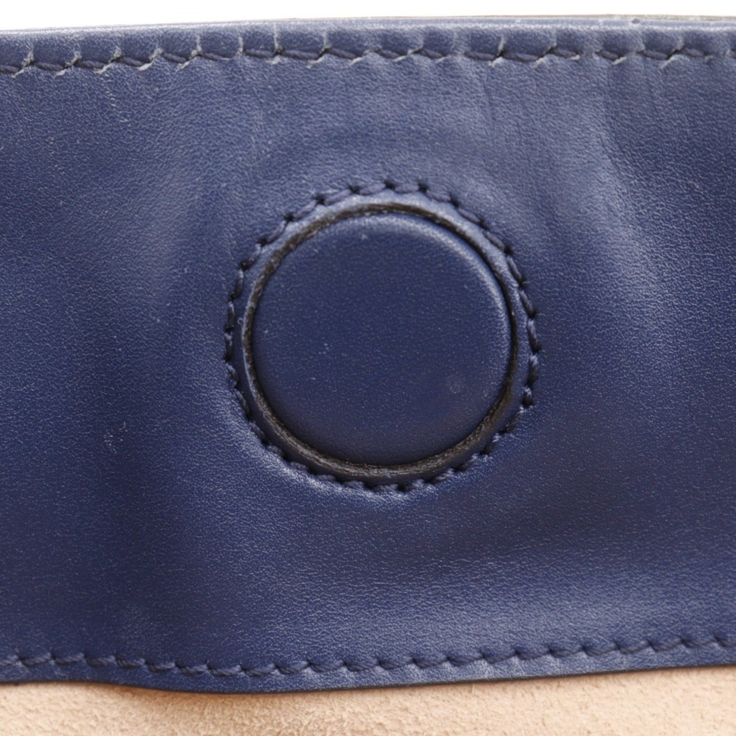 Gucci Navy Leather Handbag ( )