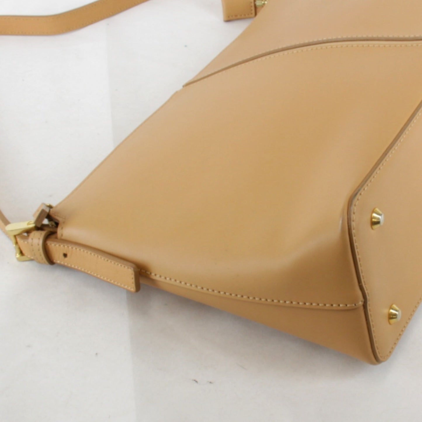 Burberry Brown Leather Shoulder Bag ( )