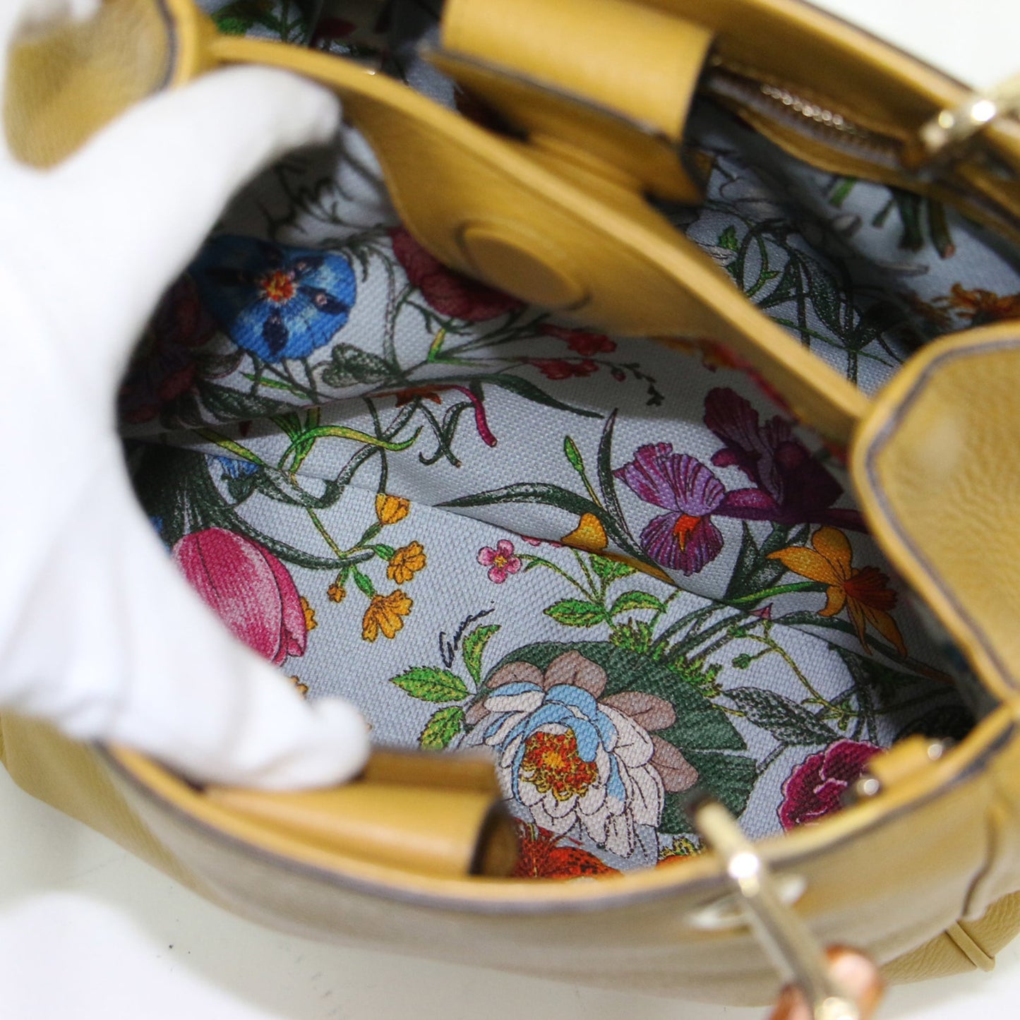 Gucci Mustard Leather Canvas Handbag Shoulder Bag ( )