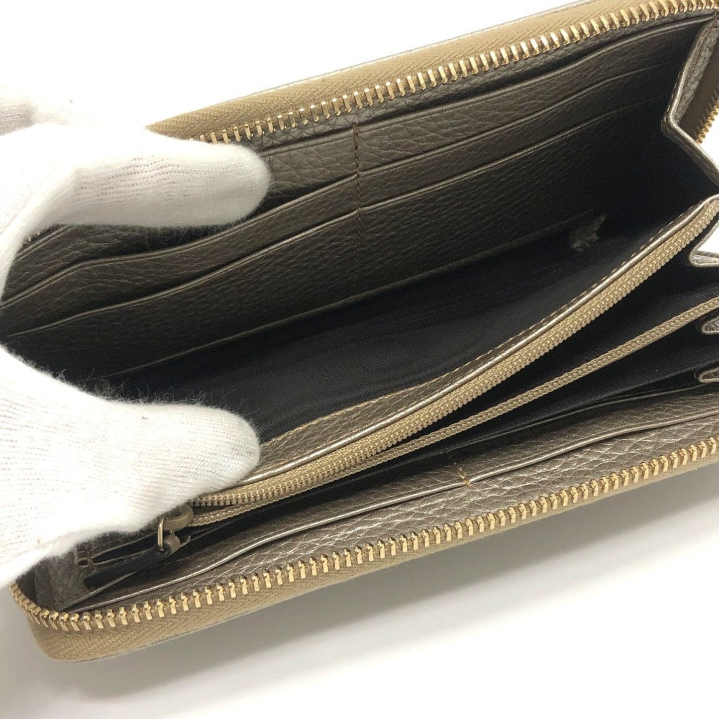 Gucci Champagne Gold Leather Long Wallet (Bi-Fold) ( )