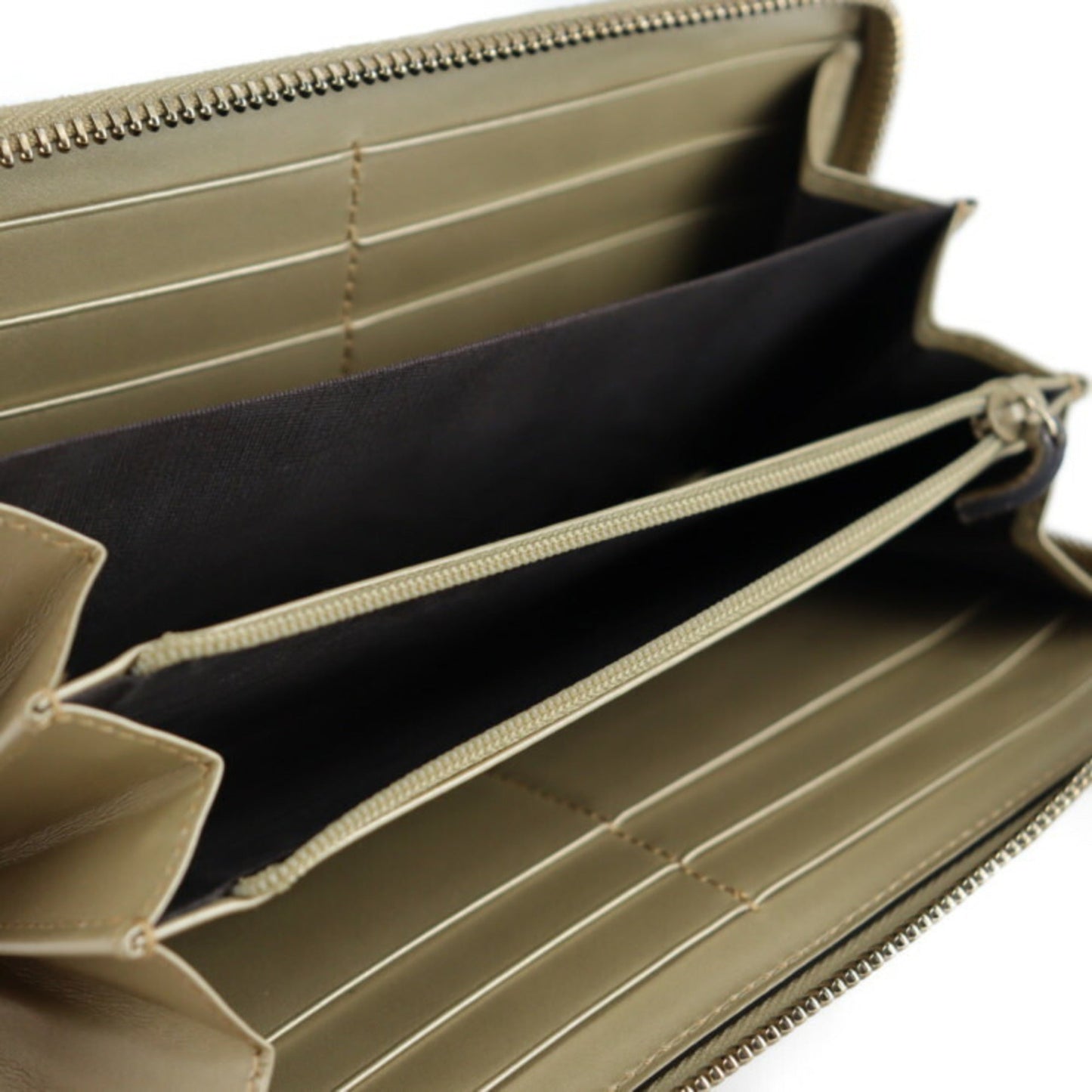 Gucci Champagne Gold Leather Coin Purse/Coin Case ( )