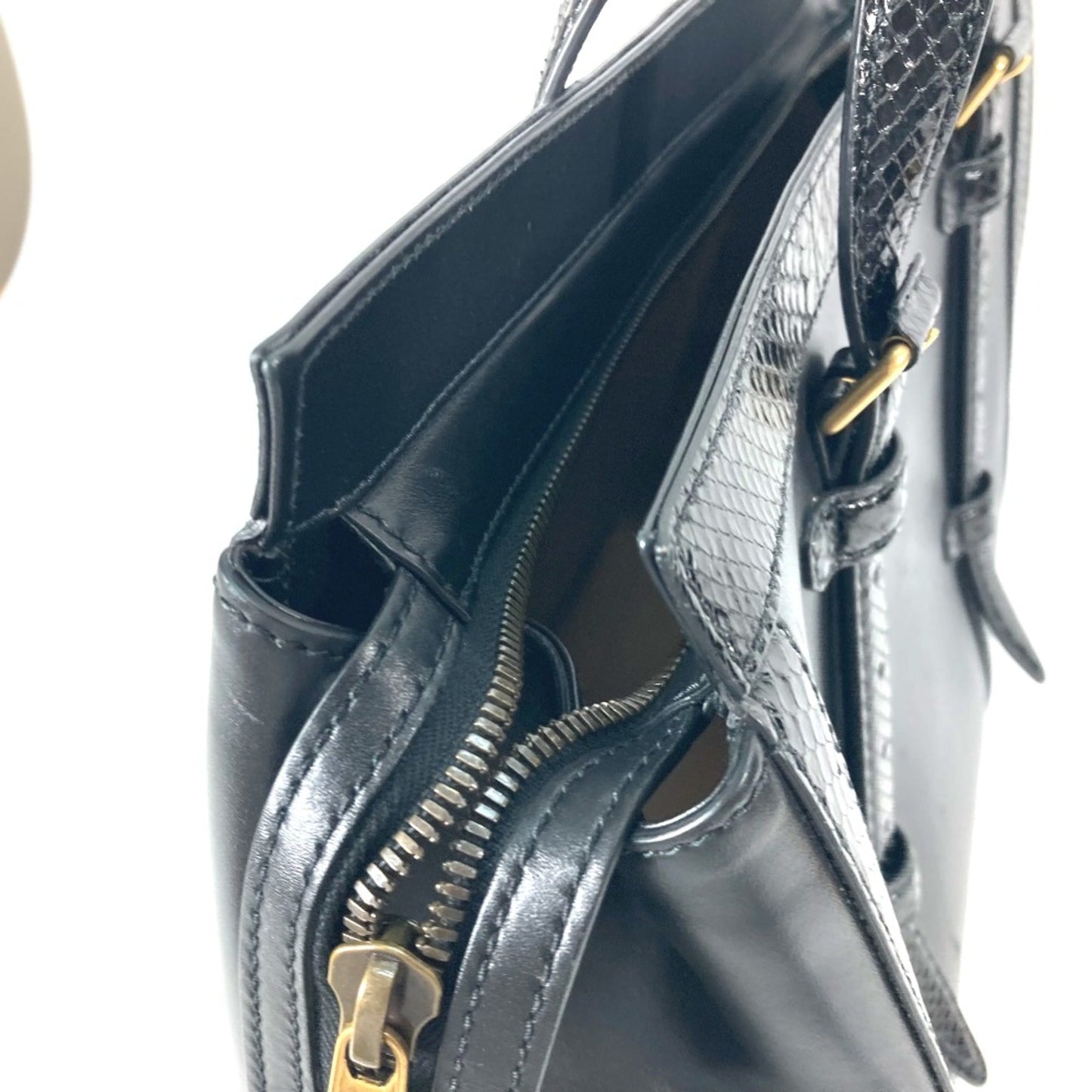 Gucci Black Leather Handbag ( )