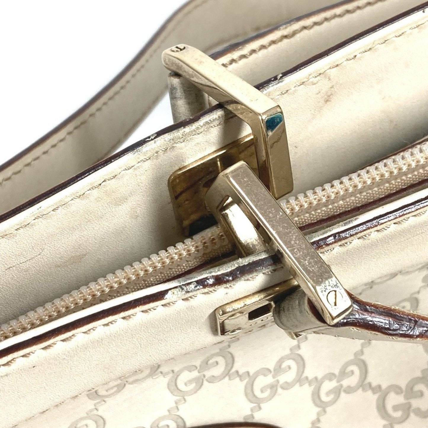 Gucci Off-White Leather Shoulder Bag Tote Bag ( )