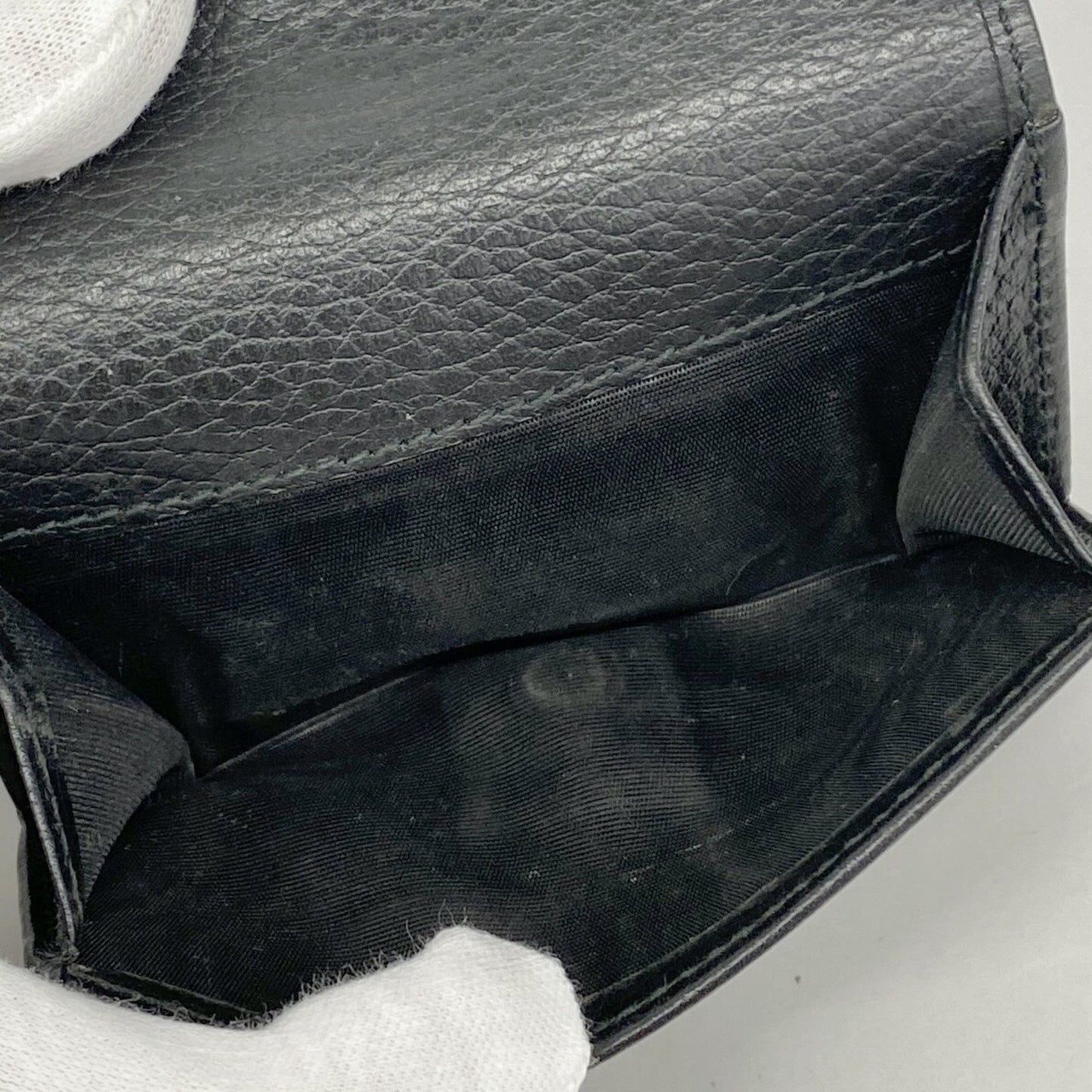 Gucci Black Leather Wallet (Tri-Fold) ( )