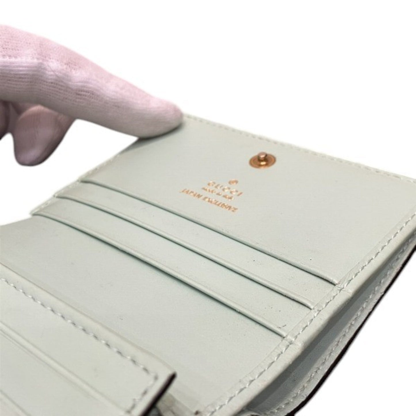 Gucci Light Green Leather Wallet (Bi-Fold) ( )