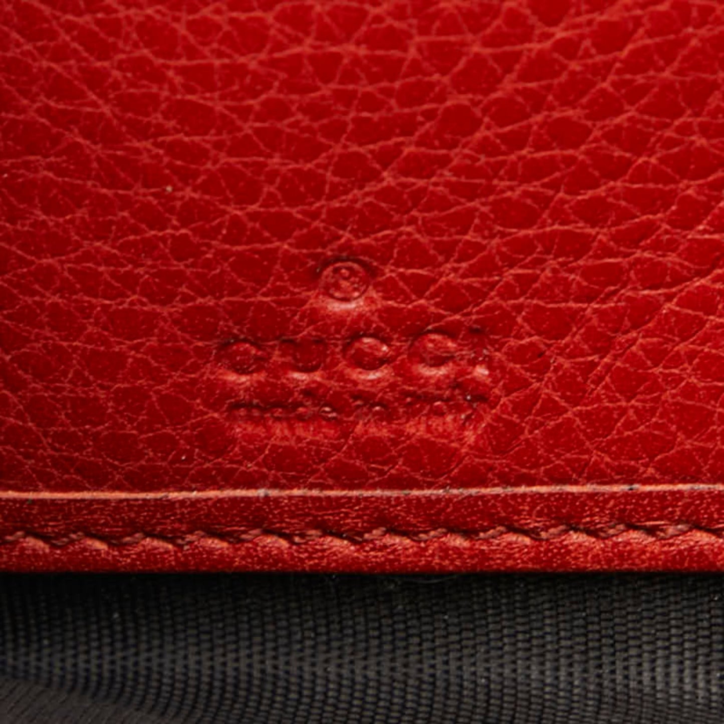 Gucci Red Color Leather Long Wallet (Bi-Fold) ( )
