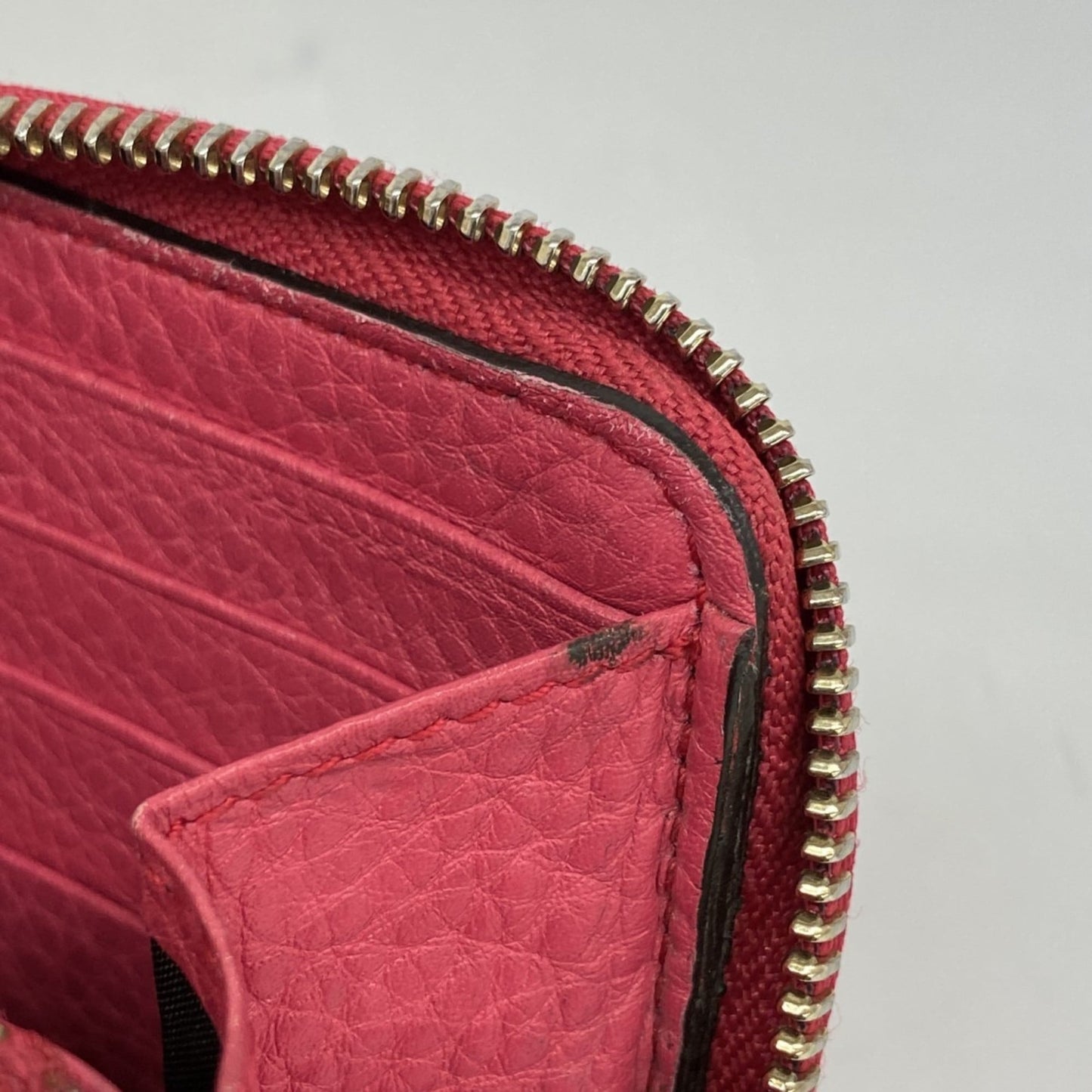 Gucci Pink Leather Long Wallet (Bi-Fold) ( )