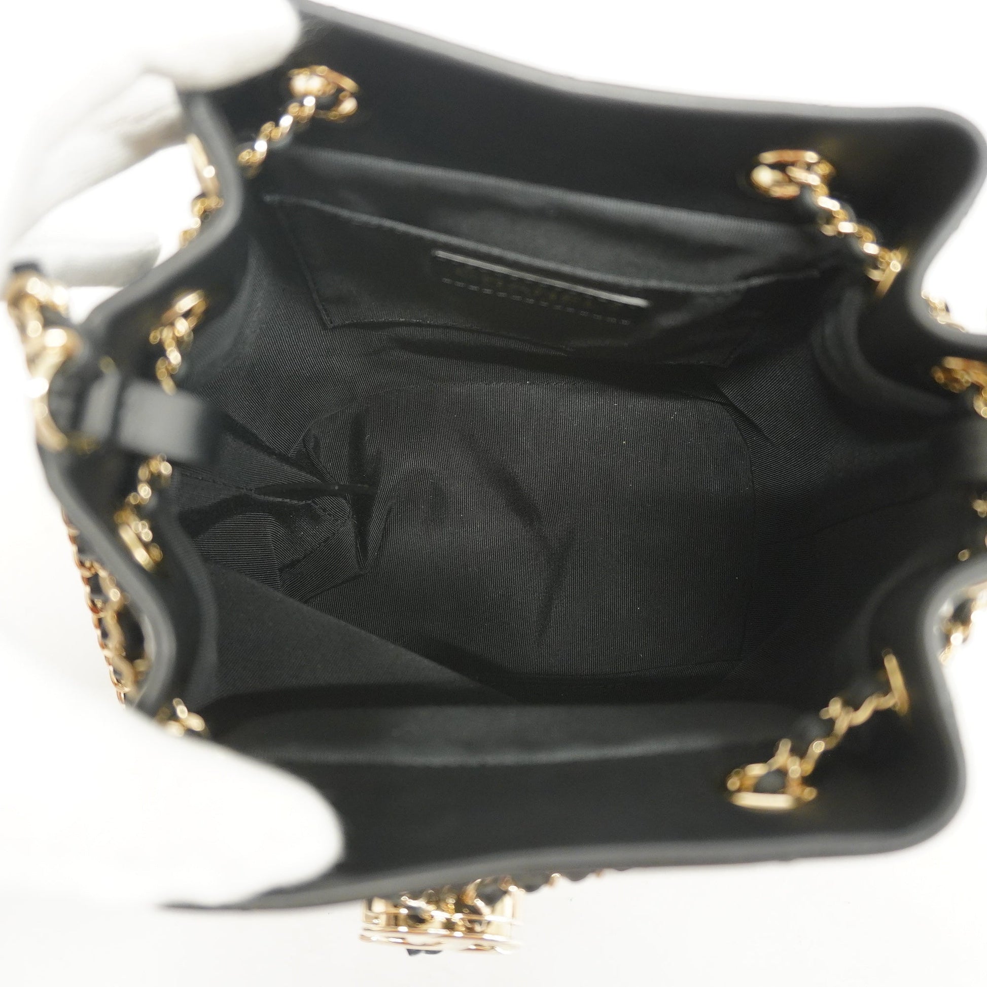 Chanel Matelassé Shoulder Bag - Ewore Bags