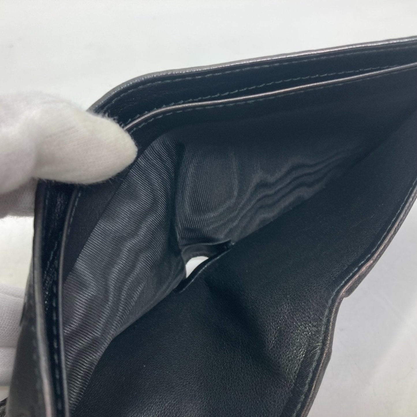 Gucci Black Leather Wallet (Bi-Fold) ( )