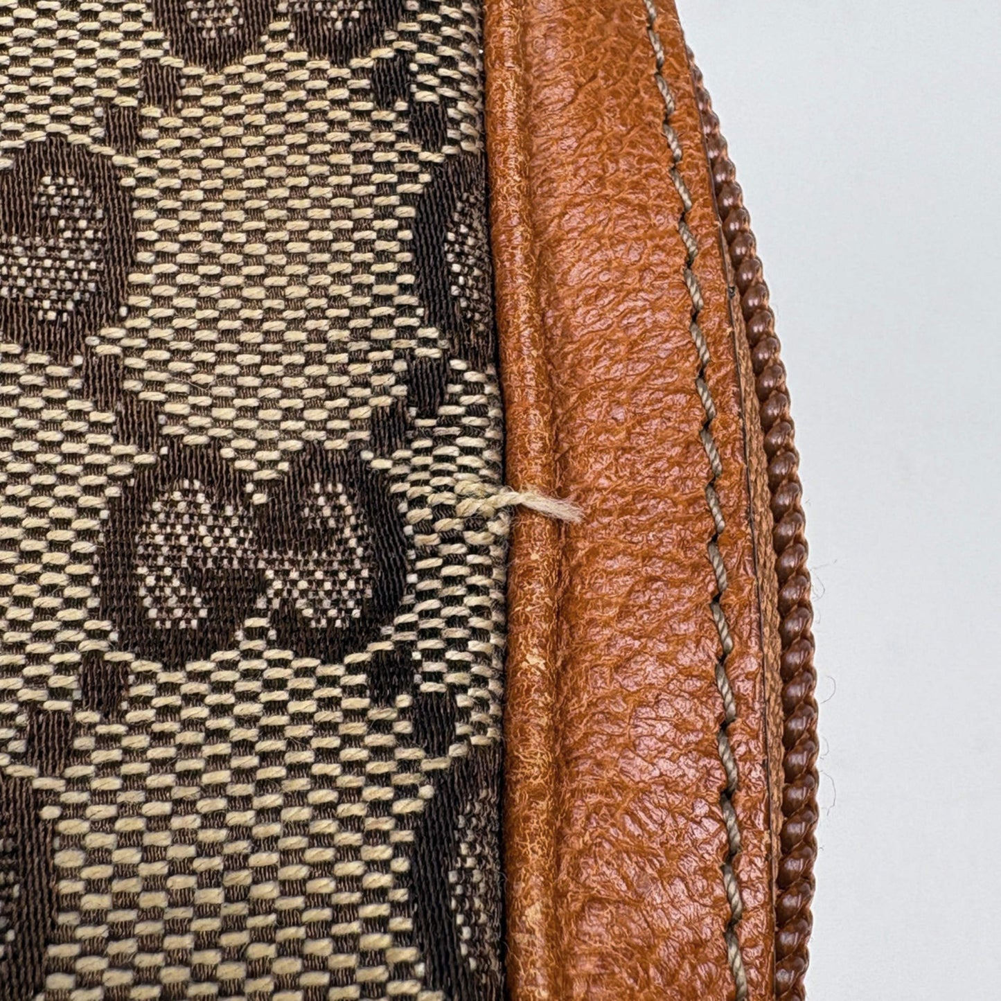 Gucci Beige Camel Gg Canvas Leather Handbag Pouch Vanity Bag ( )