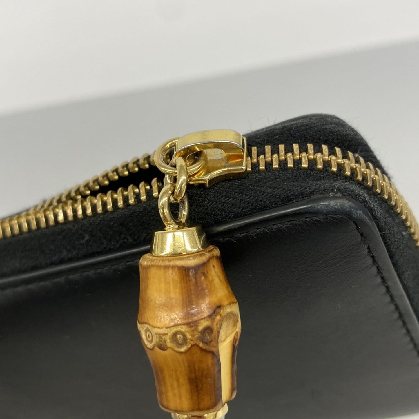 Gucci Black Leather Long Wallet (Bi-Fold) ( )