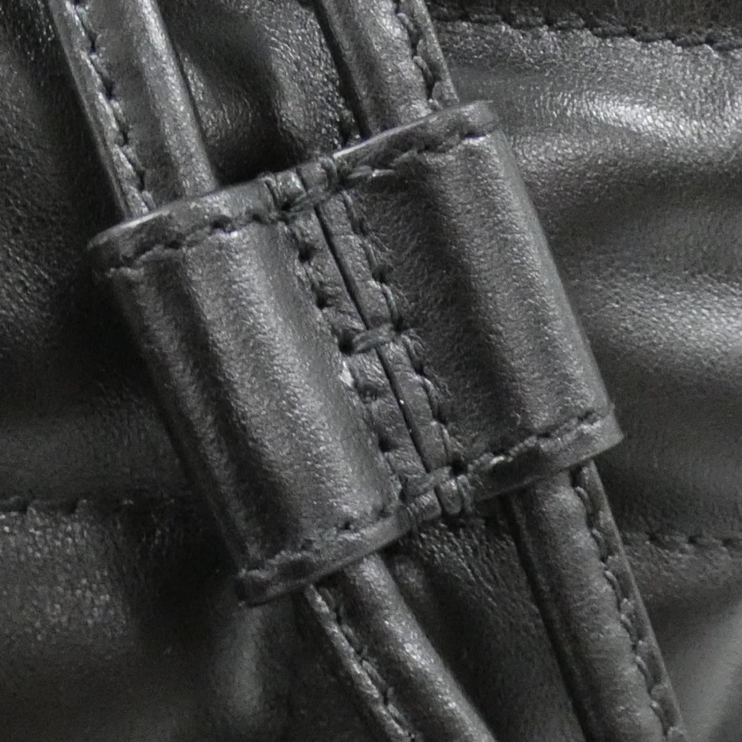 Gucci Black Leather Shoulder Bag ( )