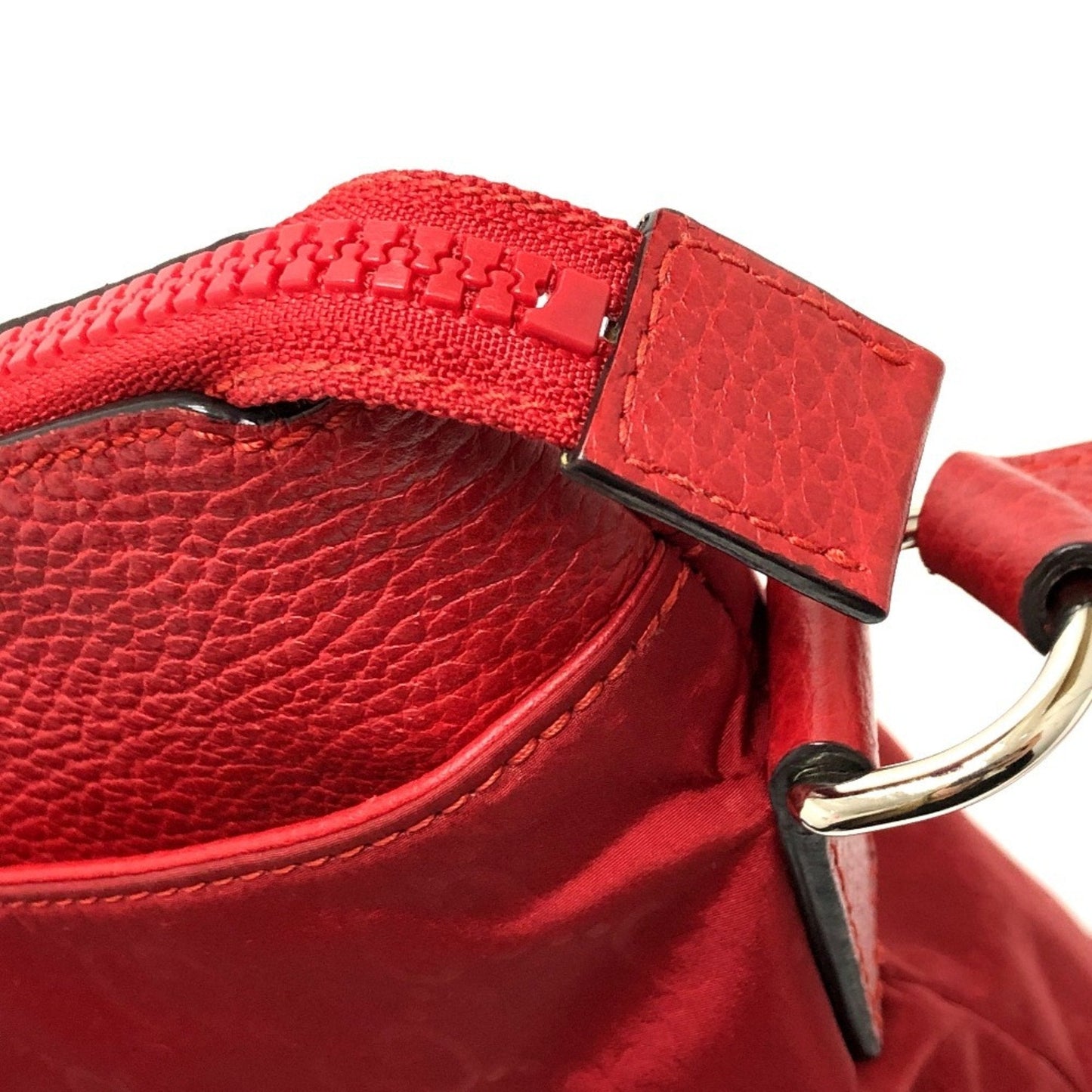 Gucci Red Color Nylon Leather Shoulder Bag ( )
