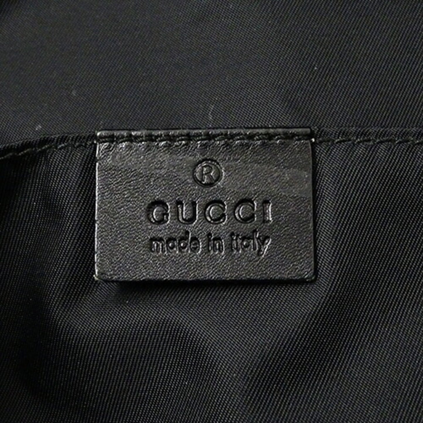 Gucci Black Nylon Sling Bag ( )