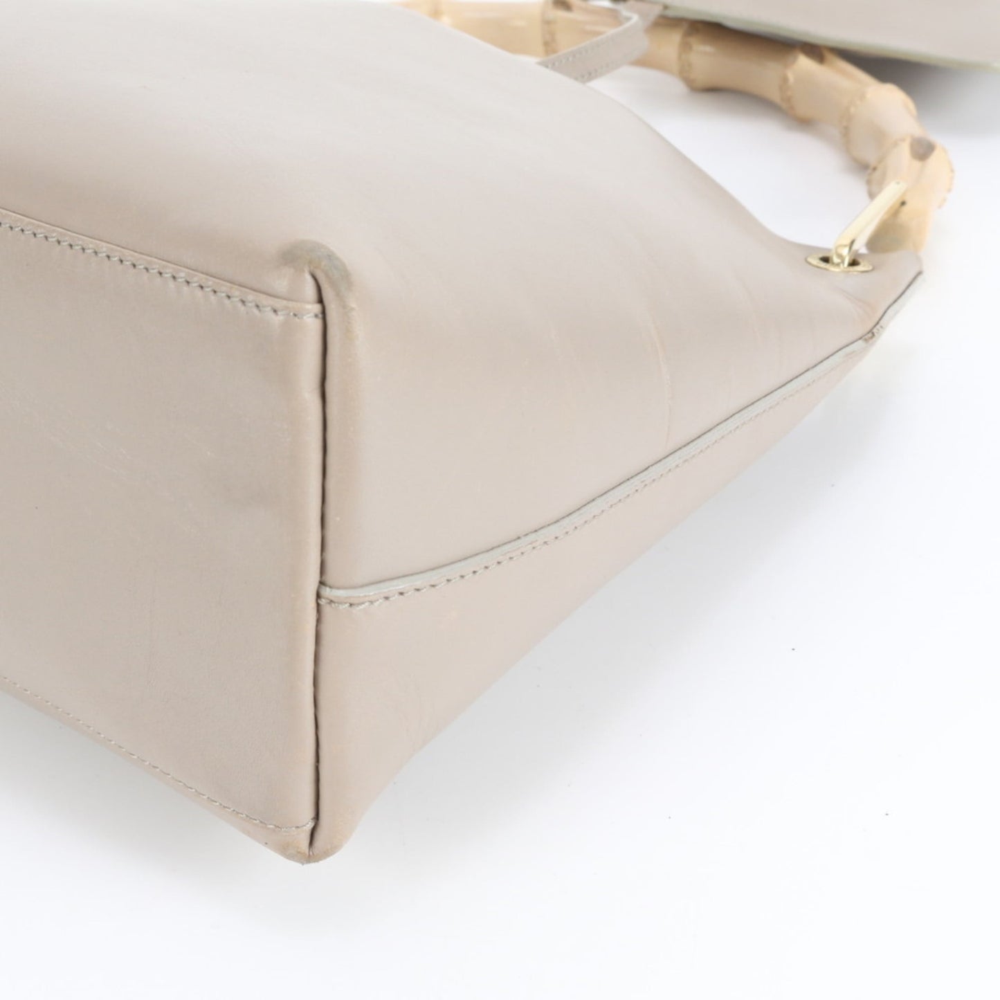 Gucci Grayish Leather Pouch Shoulder Bag ( )