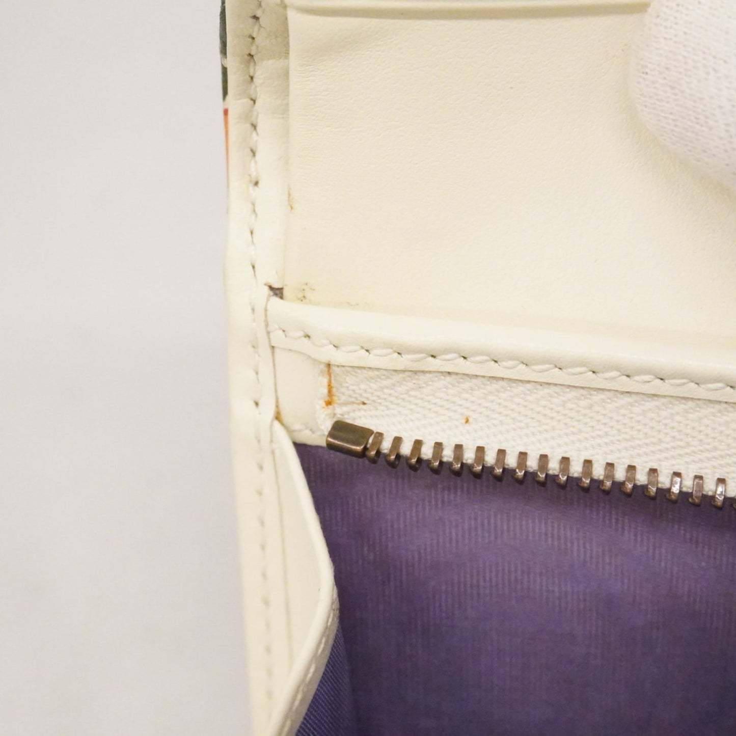Gucci Multi-Color White Leather Wallet (Bi-Fold) ( )