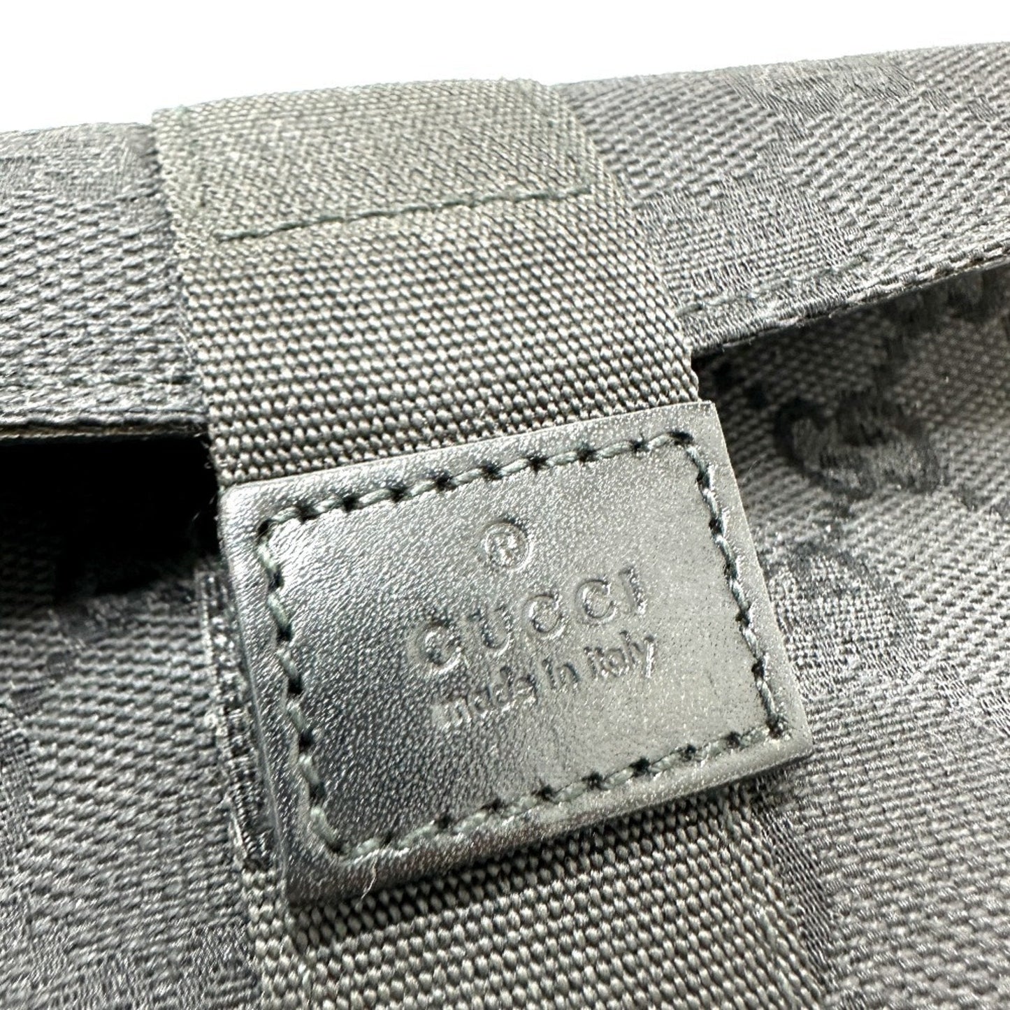 Gucci Black Gg Canvas Pouch ( )