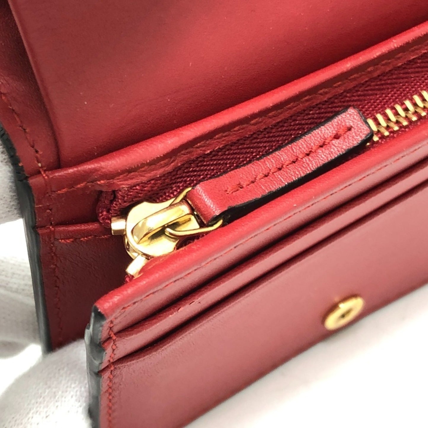 Gucci Beige Red Color Gg Supreme Canvas Wallet (Bi-Fold) ( )