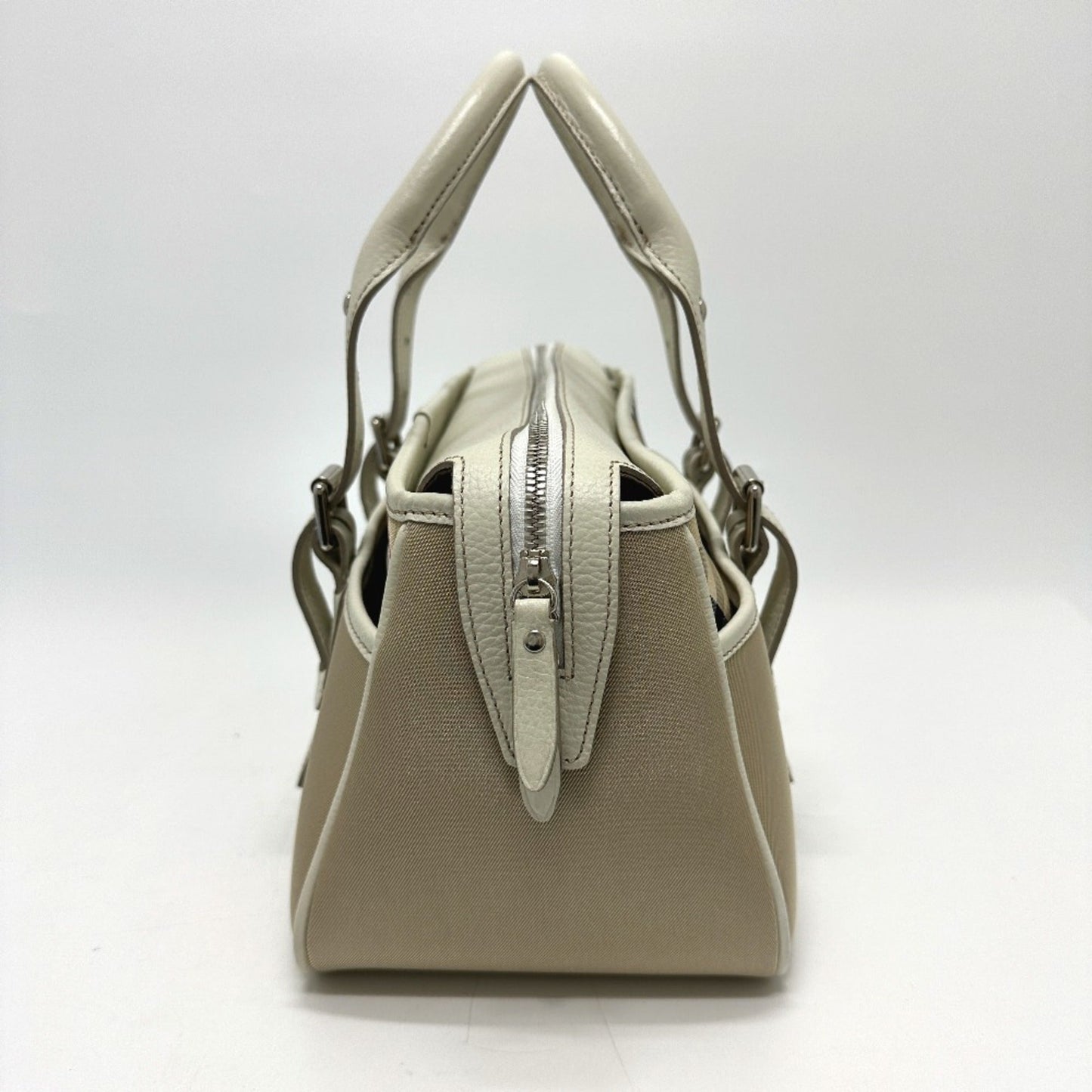 Burberry Beige Cloth Handbag ( )