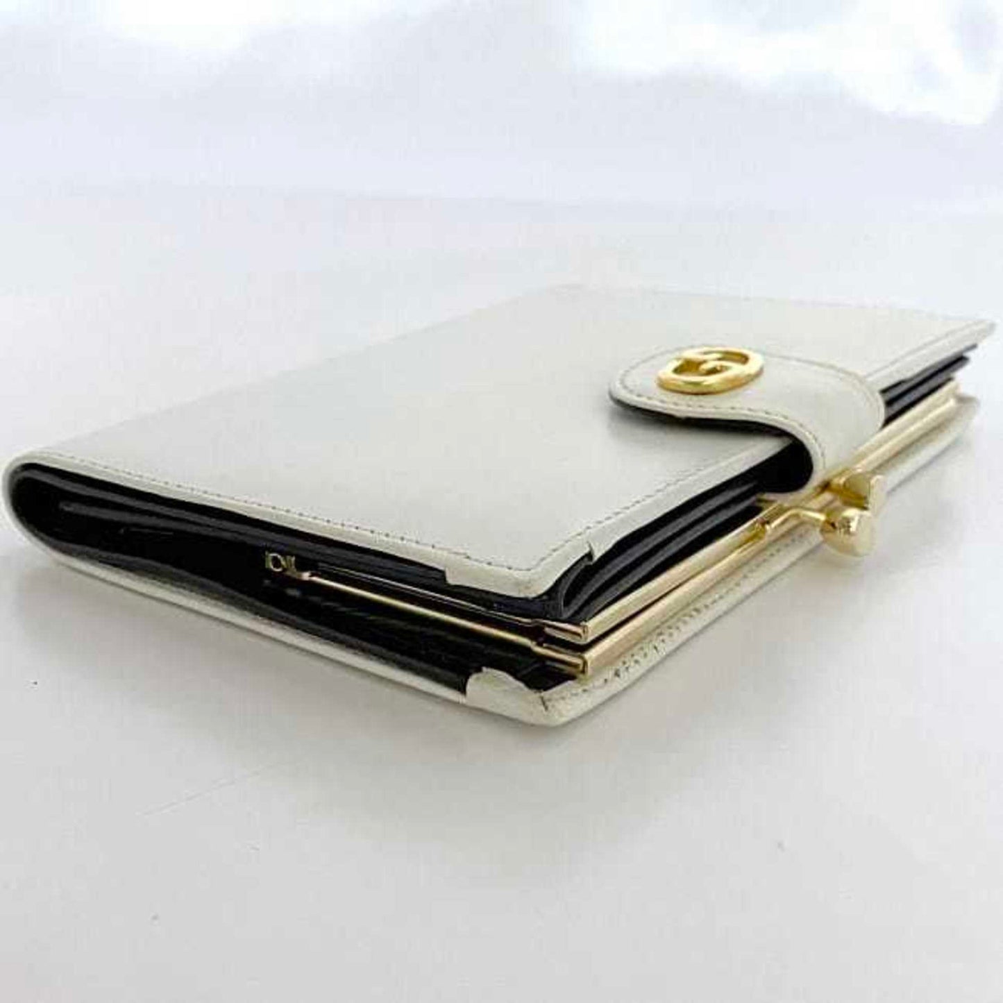 Gucci White Leather Wallet (Bi-Fold) ( )