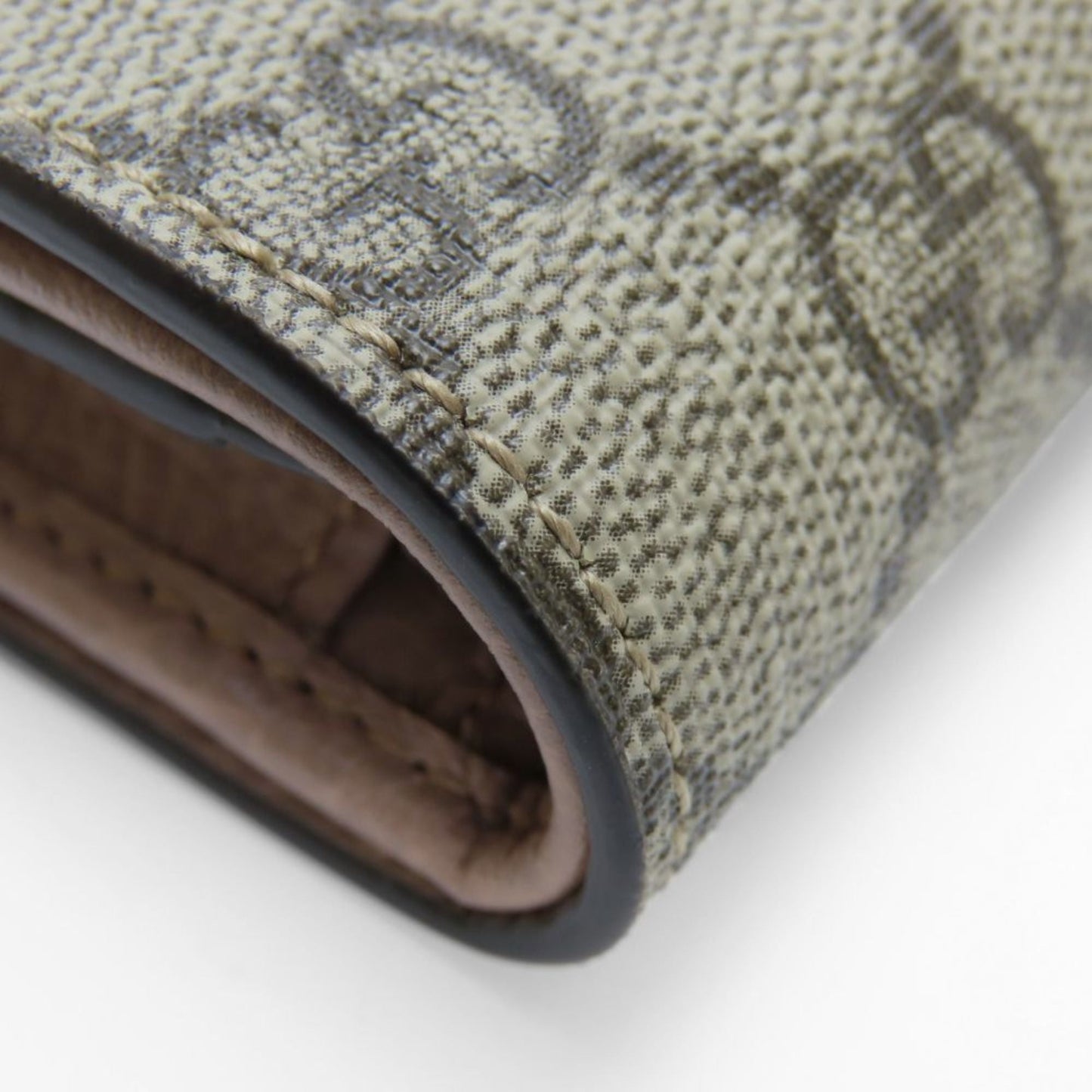 Gucci Beige Dusty Pink Gg Supreme Leather Wallet (Bi-Fold) ( )