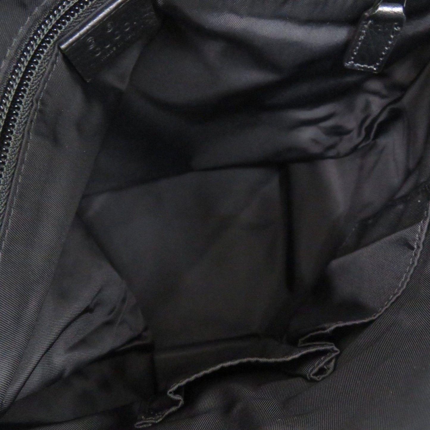Gucci Black Leather Nylon Shoulder Bag ( )