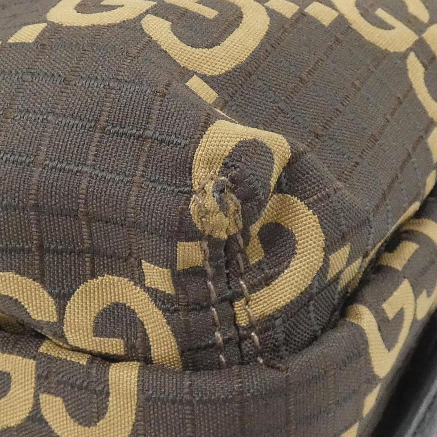 Gucci Beige Polyester Shoulder Bag ( )
