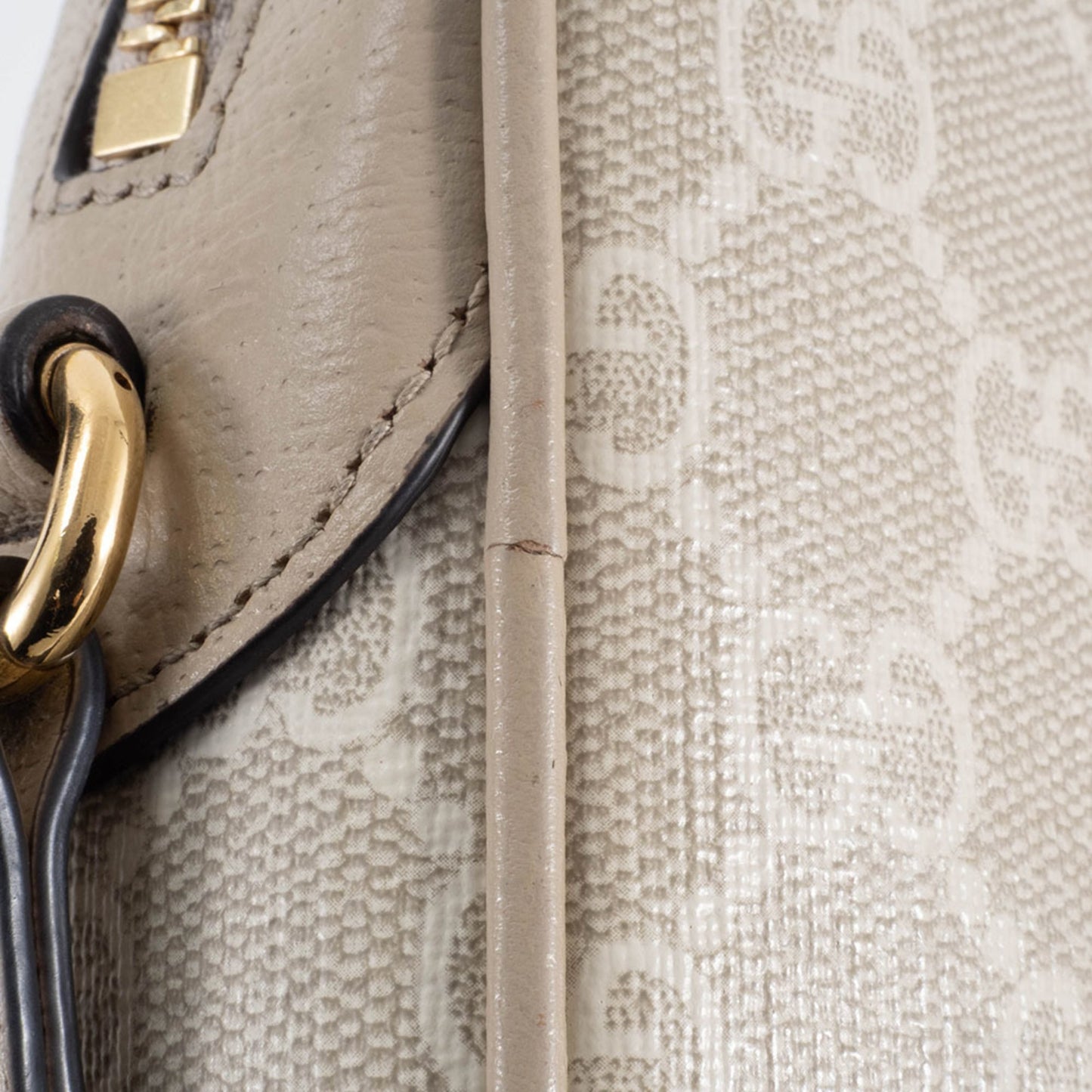 Gucci Beige Gg Supreme Leather Shoulder Bag ( )