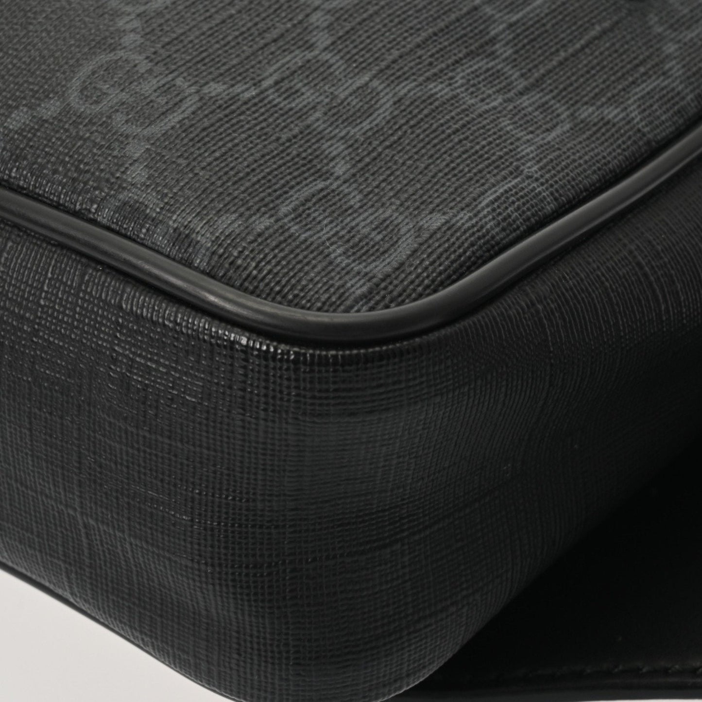 Gucci Black Gray Gg Supreme Canvas Sling Bag ( )