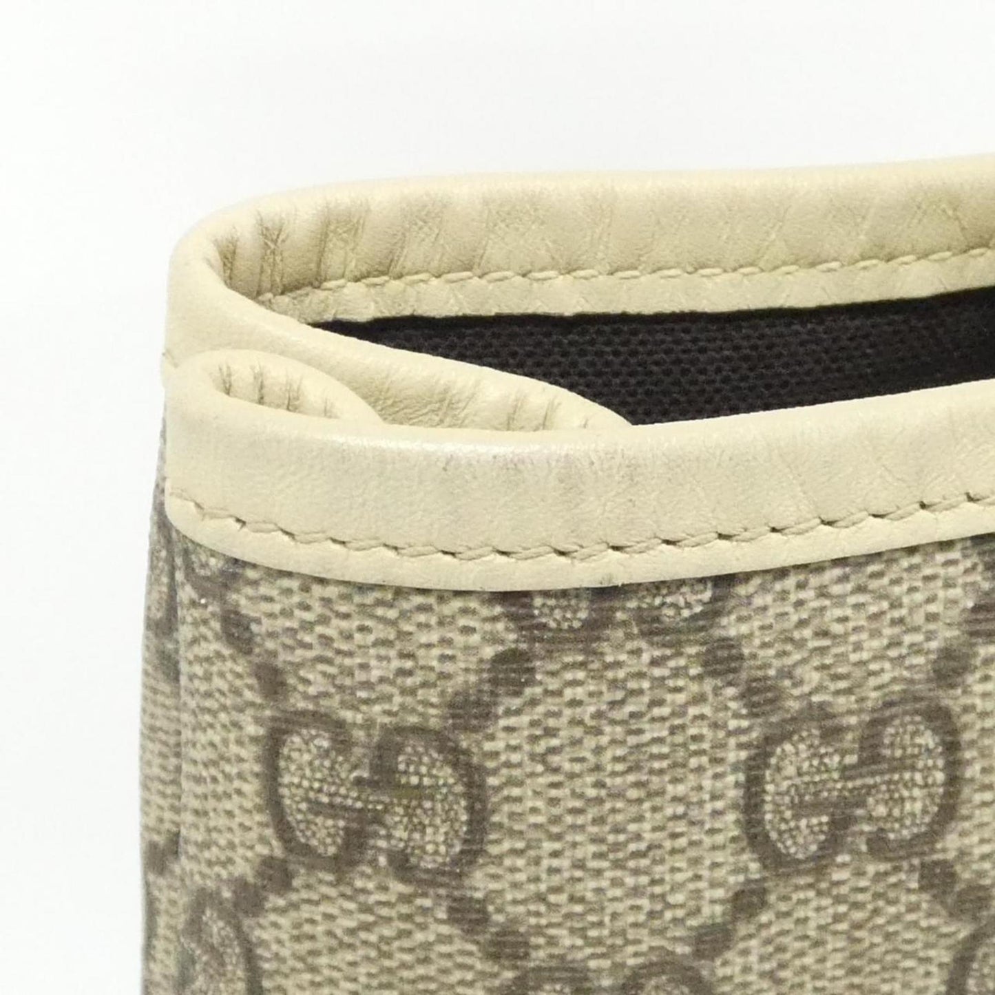 Gucci Beige Ivory Gg Plus Handbag ( )