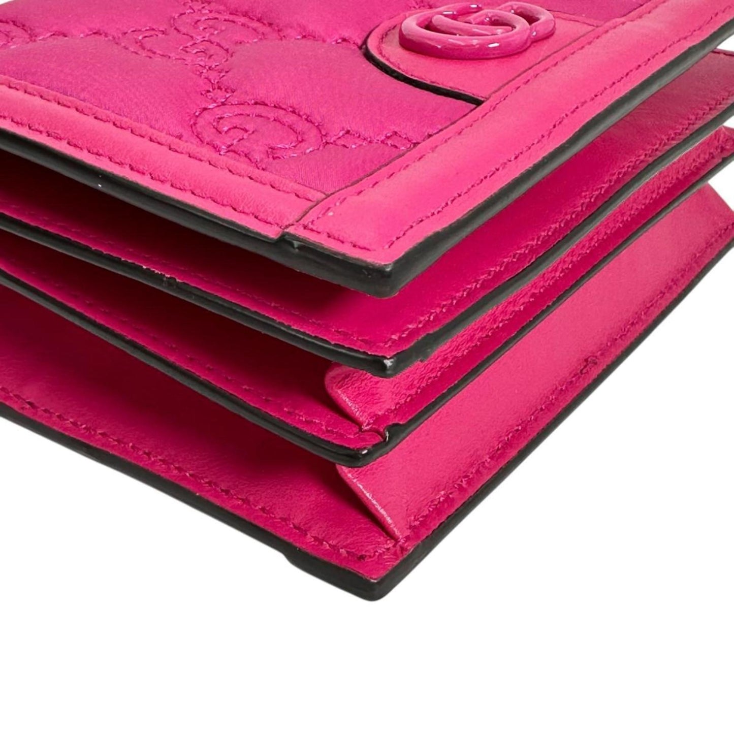 Gucci Pink Nylon Leather Handbag ( )