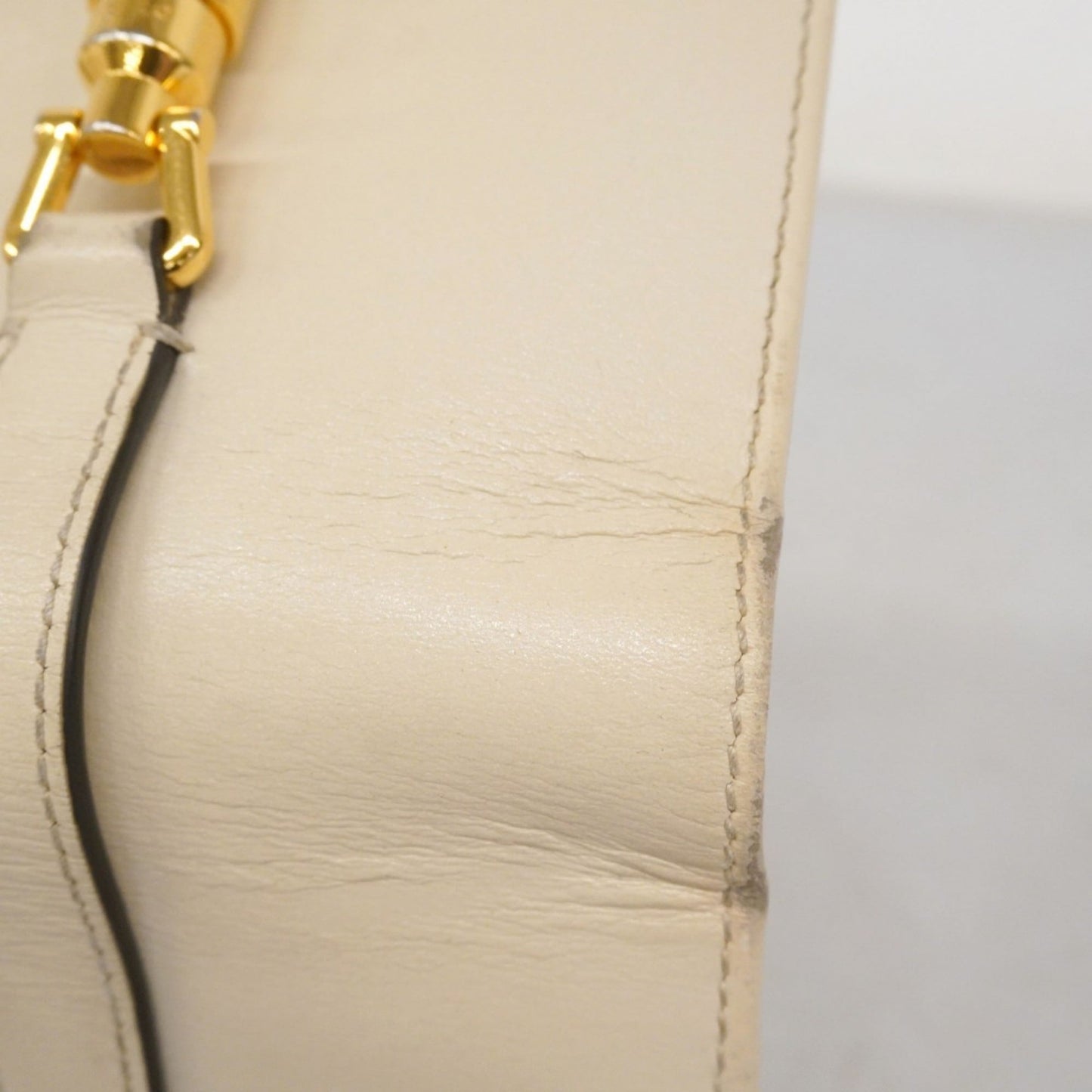 Gucci White Leather Wallet (Bi-Fold) ( )