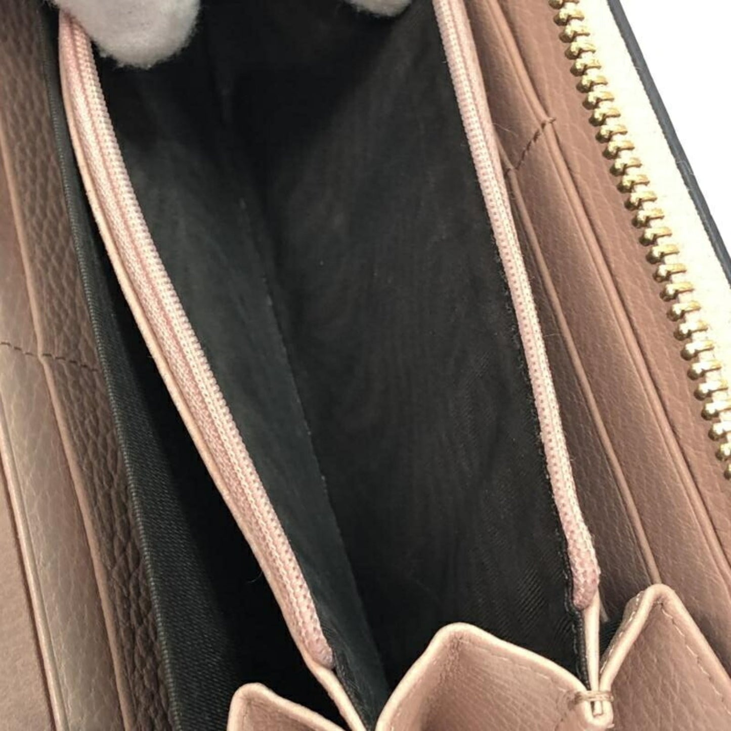 Gucci Pink Gg Canvas Long Wallet (Bi-Fold) ( )
